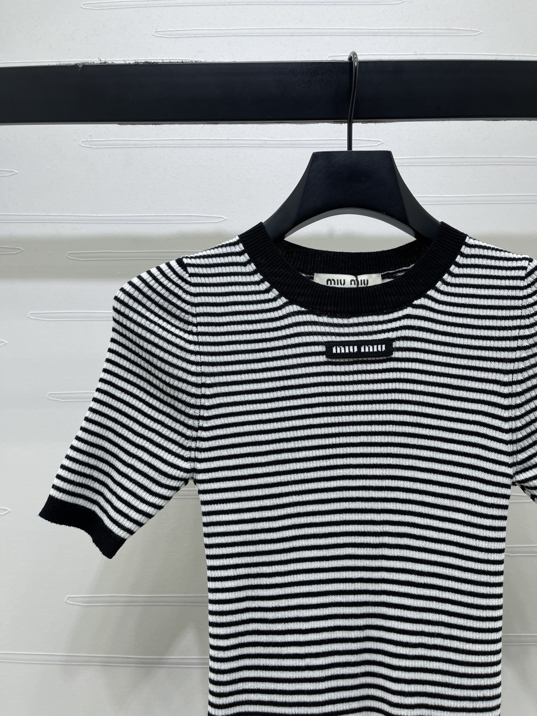 Women's short sleeves